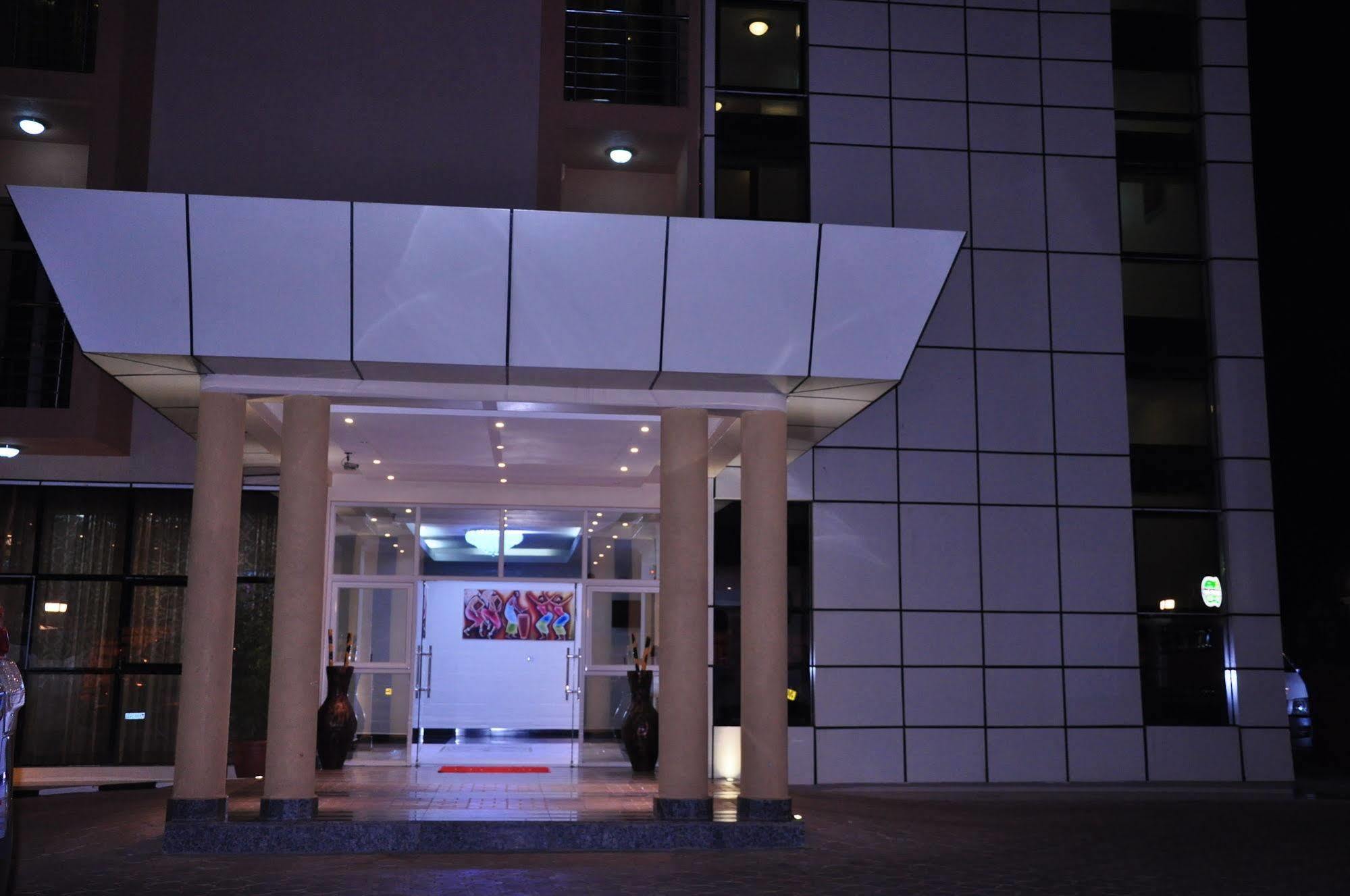 Great Seasons Hotel Kigali Extérieur photo