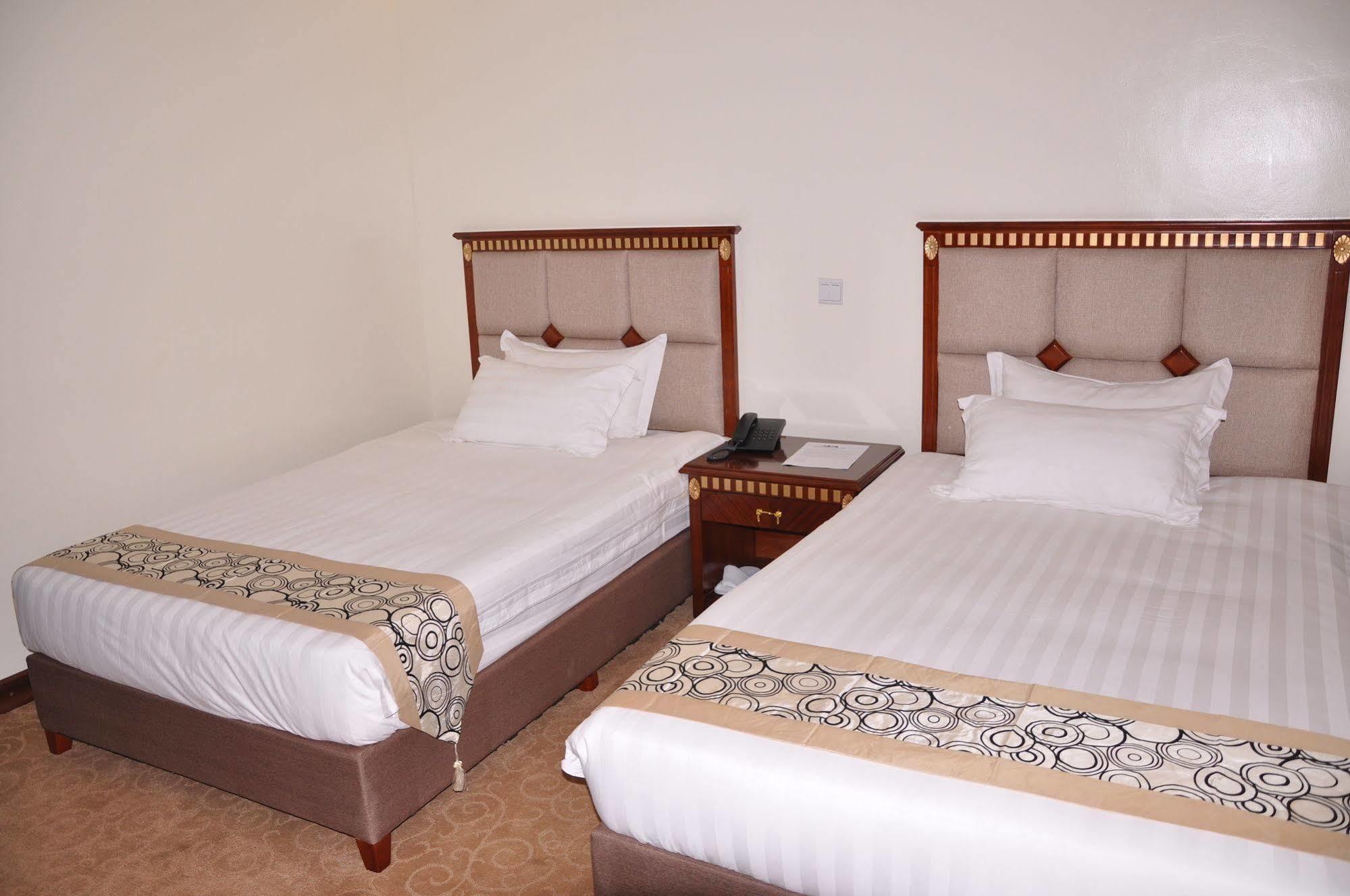 Great Seasons Hotel Kigali Extérieur photo